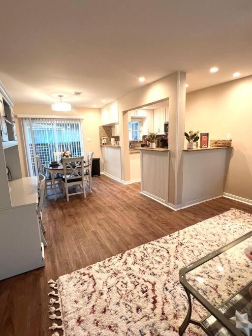 Lovely 2 Bedroom/2 Bath Houston, Heights/Galleria エクステリア 写真